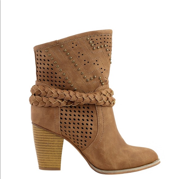 Ladies Steinway Perforated Chunky Heels Booties - Picture 3 of 7